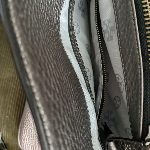 Tory Burch Robinson Gunmetal Pebbled Open Dome Satchel Bag with dust bag - Picture 2 of 11